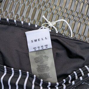 Swell women's bikini bottom black and white stripe/solid black (size 6)